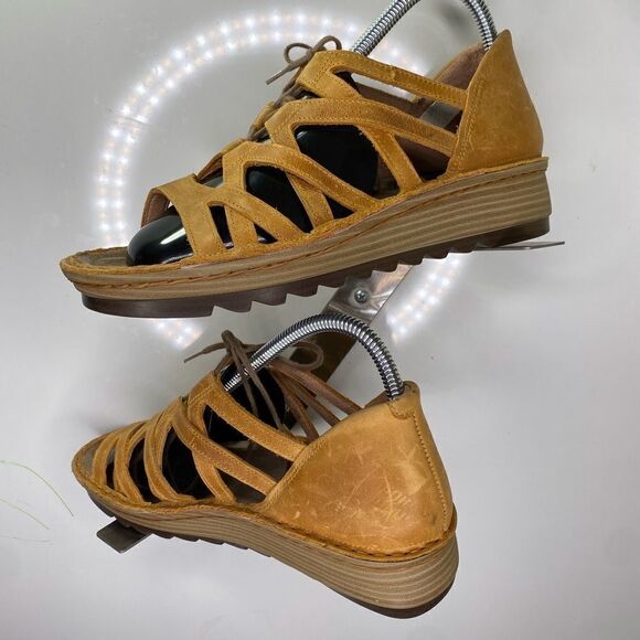 Naot Women's 8 8.5  EU 39 Yarrow Camel Tan Lace Up Ghillie Wedge Sandals - Picture 2 of 5